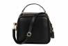 Pikowana torebka damska listonoszka kuferek Massimo Contti czarna pasek z logo na ramię